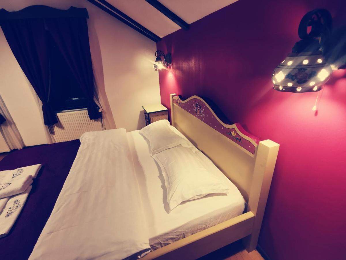 Pensiunea Casa Moga Bucium  Экстерьер фото