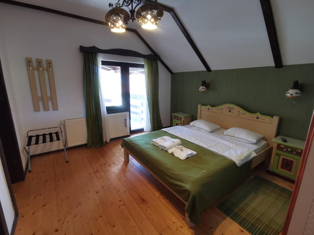 Pensiunea Casa Moga Bucium  Экстерьер фото