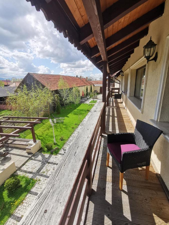 Pensiunea Casa Moga Bucium  Экстерьер фото