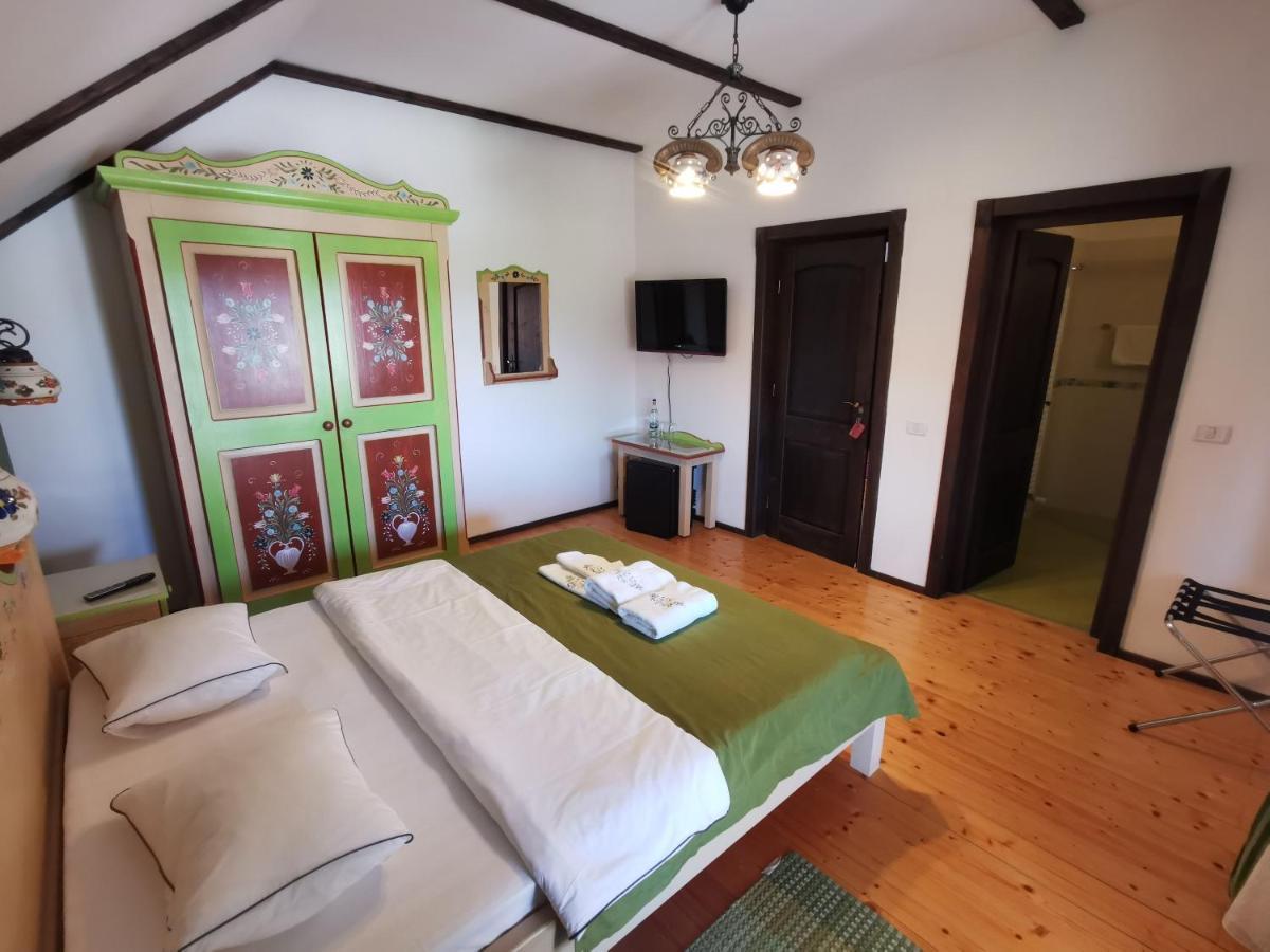 Pensiunea Casa Moga Bucium  Экстерьер фото
