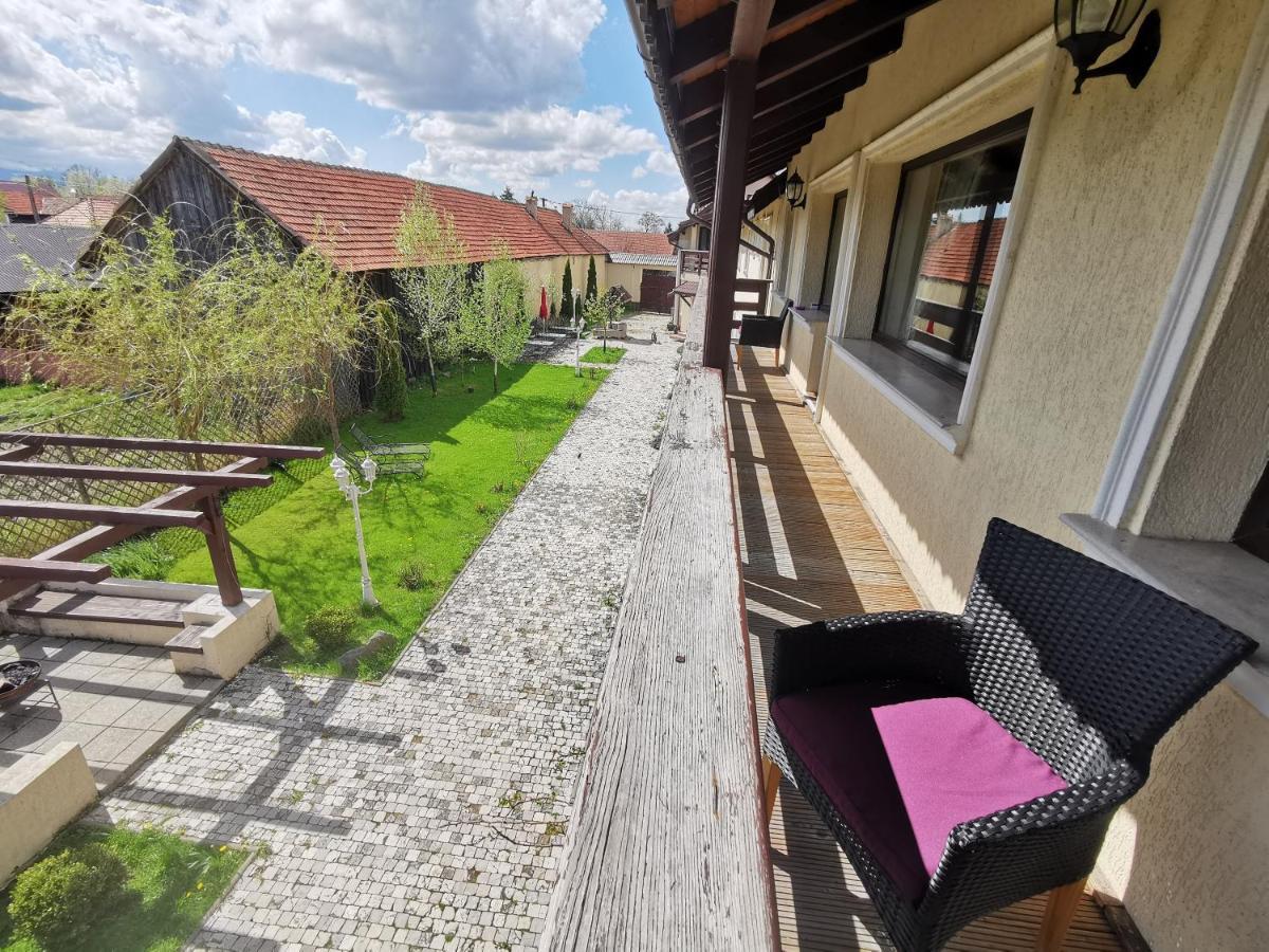 Pensiunea Casa Moga Bucium  Экстерьер фото